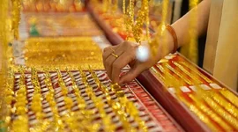 Giá vàng thế giới giảm xuống mức thấp nhất 2 tháng