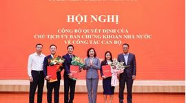 Ủy ban Chứng khoán Nhà nước công bố, trao quyết định bổ nhiệm nhân sự lãnh đạo cấp vụ trưởng