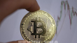 Đồng bitcoin chững lại gần mốc 100.000 USD