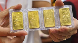 Giá vàng SJC "bốc hơi" hơn 2 triệu đồng mỗi lượng