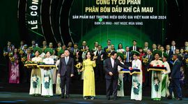 Phân bón Cà Mau nhận giải thưởng Thương hiệu Quốc gia lần thứ 6