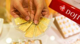 Giá vàng trong nước giảm sâu, giá USD ngân hàng tăng 28 đồng