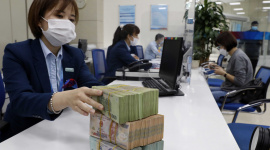 Tăng trưởng tín dụng 2025: Cơ hội phục hồi trong áp lực xử lý nợ xấu