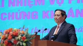 Thủ tướng: “Phát triển kinh tế thì không thể thiếu thị trường chứng khoán"