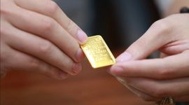 "Nóng" theo thị trường thế giới, giá vàng SJC trở lại mốc 82 triệu đồng/lượng