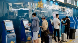 Giá vé máy bay đã tăng bao nhiêu trong 4 tháng đầu năm 2024?