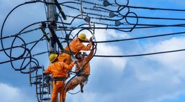 Một năm tăng giá điện 2 lần, EVN vẫn báo lỗ gần 30.000 tỷ đồng