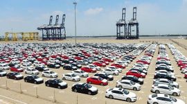 Ô tô ngoại ồ ạt đổ bộ Việt Nam: Trung Quốc xuất sang tăng hơn 150%, giá giảm mạnh so với cùng kỳ