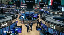 Chỉ số Dow Jones lập kỷ lục nhờ báo cáo về doanh số bán lẻ của Mỹ