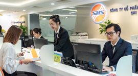 SHS lọt Top 50 Công ty Đại chúng uy tín và hiệu quả