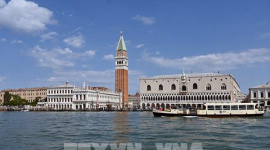 Nỗi lo quá tải du lịch tại châu Âu