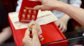 Giá vàng nhẫn vượt 79 triệu đồng mỗi lượng, tỷ giá chưa dứt đà giảm