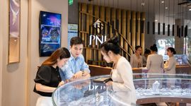PNJ báo lãi gần 1.300 tỷ đồng, tiếp tục tăng số lượng cửa hàng