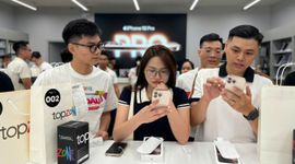 Tín đồ Táo khuyết thức đêm chờ "đập hộp" iPhone 16