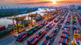 Nhiều cổ phiếu nhóm Xuất nhập khẩu sẽ thuận lợi hơn giai đoạn cuối năm 2024