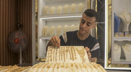 Giá vàng thế giới chạm ngưỡng kỷ lục mới