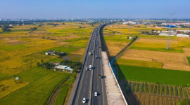 Năm 2025, Chính phủ phấn đấu tăng trưởng GDP trên 8%, hoàn thiện 3000km đường cao tốc, 1000km đường ven biển