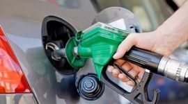 Giá xăng RON 95-III tăng 40 đồng/lít, dầu diesel tăng 380 đồng/lít