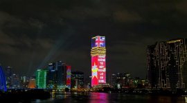 Tòa tháp Saigon Marina IFC rực sáng chào mừng đối tác chiến lược toàn diện Việt - Anh