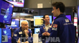 Chỉ số Dow Jones tiếp tục lập kỷ lục