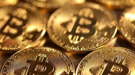 Bitcoin đảo chiều sau cú lao dốc đột ngột