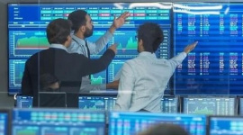 Phiên 25/11: Khối ngoại giảm bán ròng, ngược chiều tung hàng trăm tỷ gom một cổ phiếu ngân hàng