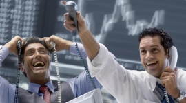 Khối ngoại bất ngờ mua ròng gần 600 tỷ đồng trong phiên VN-Index bứt phá, cổ phiếu nào được gom mạnh nhất?