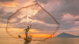 Góc nhìn chuyên gia: VN-Index hướng tới mốc 1.700 điểm, "săn" cơ hội tại một số nhóm cổ phiếu dẫn dắt đang được chiết khấu tốt