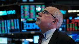 Phiên 10/12: Gần 400 tỷ đồng cổ phiếu Việt Nam bị khối ngoại bán ròng, mã nào bị "nhắm" đến?