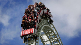 Chấm dứt tháng tăng phi mã "trần cứng" 14 phiên liên tiếp, một cổ phiếu "phi" từ trần xuống sàn, Chủ tịch HĐQT đăng ký thoái vốn ngay đỉnh