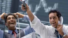 Cổ phiếu của tỷ phú Phạm Nhật Vượng được tự doanh CTCK "gom" đột biến trong phiên 11/12