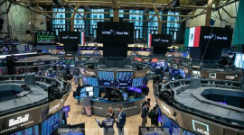 Thị trường chứng khoán Mỹ giảm điểm do lo ngại về bong bóng AI