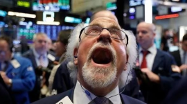 Một thế lực vừa tung hơn 300 tỷ đồng "gom" cổ phiếu Việt Nam trong phiên cuối tuần