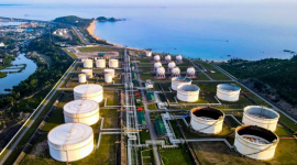 1 công ty dầu khí dự kiến lãi sau thuế hơn 2.000 tỷ đồng năm 2026, cổ phiếu kịch trần phiên cuối tuần