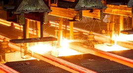Nhận “phao cứu sinh” từ tỷ phú Phạm Nhật Vượng, một cổ phiếu thép bất ngờ tăng bằng lần