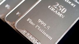 Bạc bùng nổ 175% năm nay nhưng vẫn chưa bằng kim loại này
