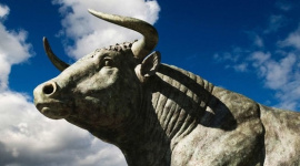 Dòng tiền "đổ bộ", một nhóm cổ phiếu bứt tốc mạnh mẽ, điều gì đang xảy ra?