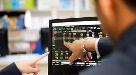 Khối ngoại tung gần 700 tỷ đồng "gom hàng" trong phiên VN-Index lập đỉnh, cổ phiếu nào được mua mạnh nhất?