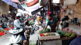 Giá thực phẩm và nhiên liệu leo thang sau mưa lũ, CPI Việt Nam tháng 11 tăng mạnh