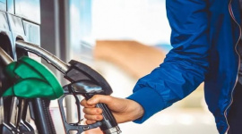 Giá xăng giảm, RON 95 còn 21.110 đồng/lít từ 15 giờ chiều nay