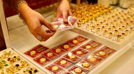 Giá vàng nhẫn và vàng miếng "quay xe" lao dốc