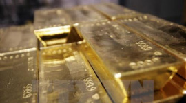 Nhu cầu trú ẩn an toàn đẩy giá vàng tăng hơn 1%