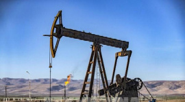 Giá dầu thế giới quay đầu giảm mạnh do căng thẳng Mỹ-Trung