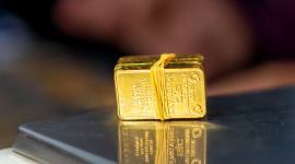 Giá vàng SJC và vàng nhẫn "hạ nhiệt" theo thế giới