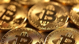 Đồng bitcoin lần đầu tiên vượt mốc 90.000 USD trong 45 ngày qua