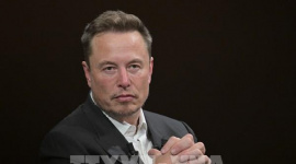 Tỷ phú Elon Musk mất gần 135 tỷ USD