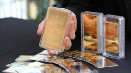 Giá vàng bật tăng nhờ lực cầu bắt đáy