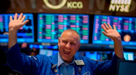 Phiên 21/5: Khối ngoại gần 700 tỷ đồng "gom" một cổ phiếu ngân hàng và chứng chỉ ETF