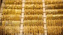 Giá vàng thế giới tăng hơn 2% nhờ nhu cầu trú ẩn an toàn
