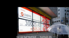 Chứng khoán châu Á giằng co trước những cảnh báo thuế quan mới của Mỹ